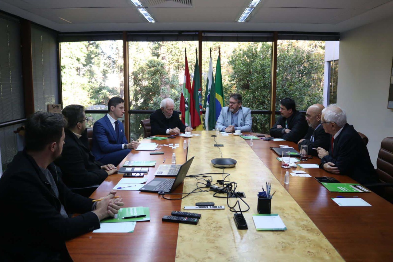Missão do Uruguai visita o Paraná para prospectar novas parcerias